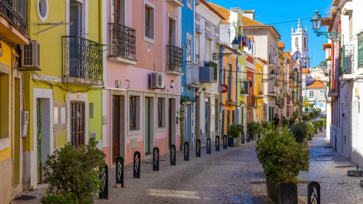 Стабильность и безопасность: почему казахстанцы выбирают ВНЖ в Европе