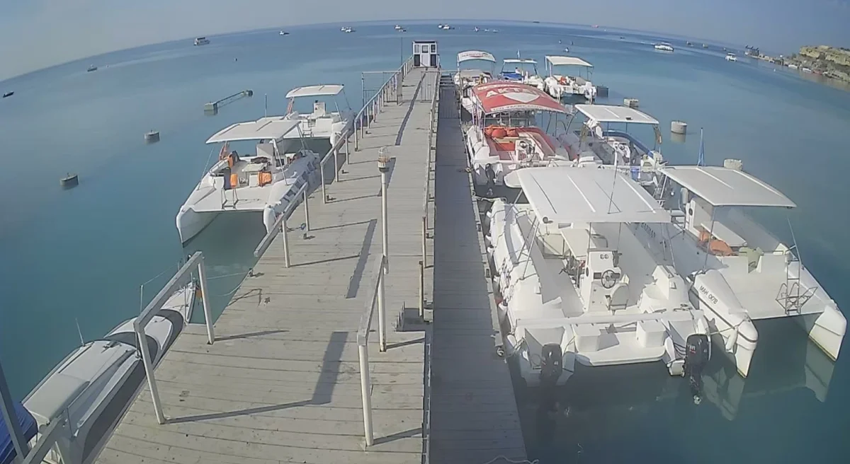 Причал яхт-клуба Бриз в Актау. Снимок с камеры видеонаблюдения