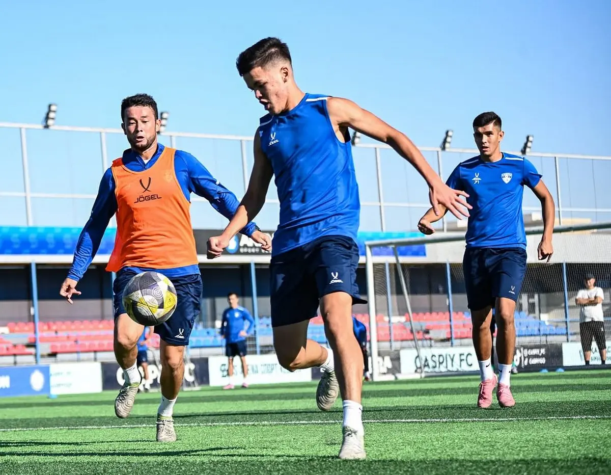 Фото футбольного клуба «Каспий»