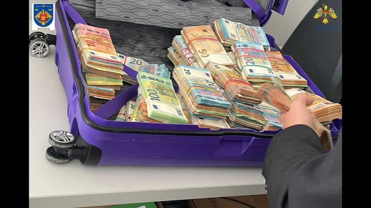 200 тысяч евро в чемодане: как итальянец лишился состояния на границе Казахстана