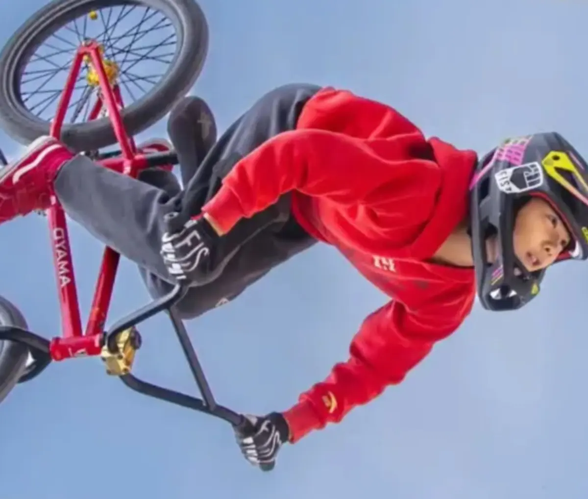 Кадр из видео