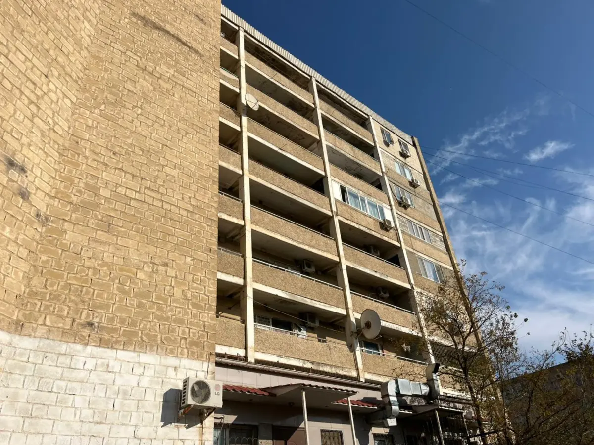 Актау застрял в ремонте: власти не могут, а собственники не готовы платить