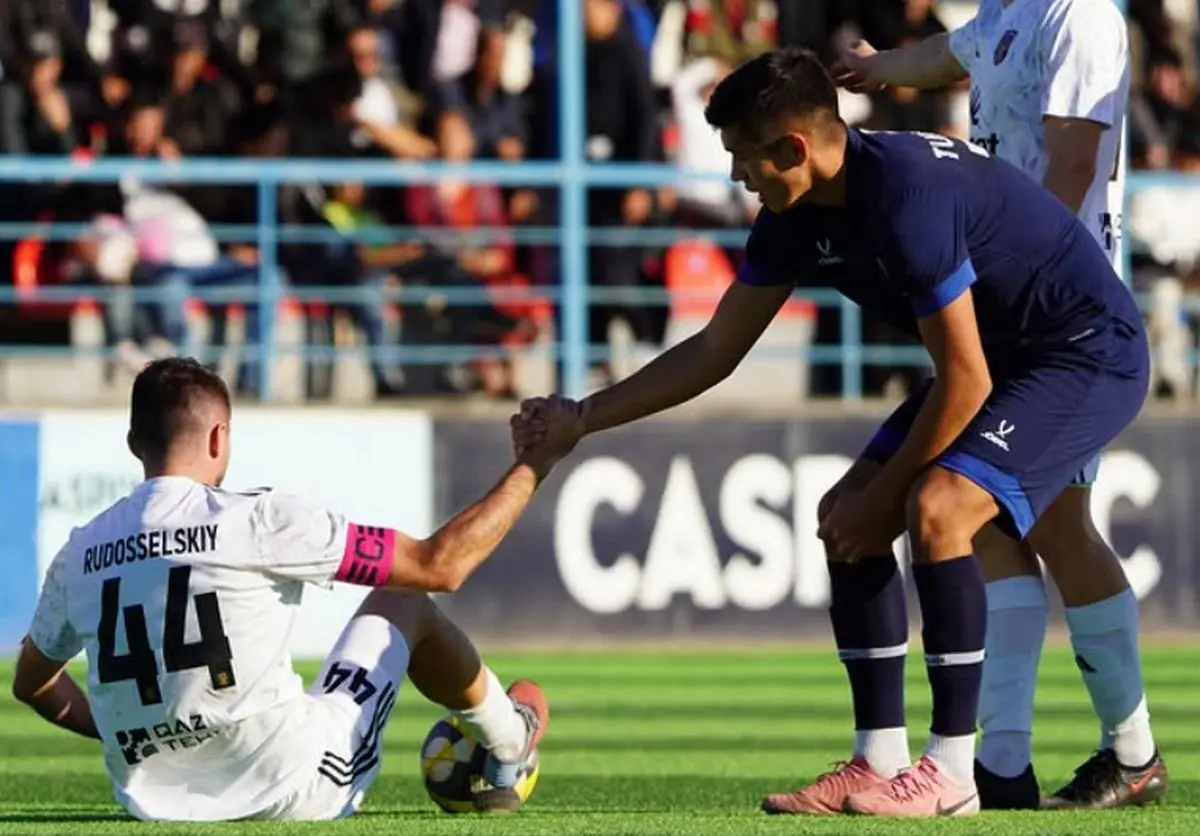 Фото футбольного клуба «Каспий»