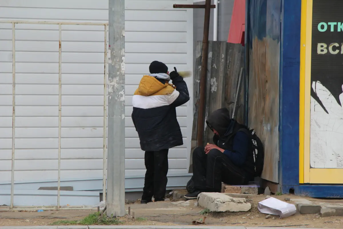 Жизнь под открытым небом: как выживают бездомные в Актау