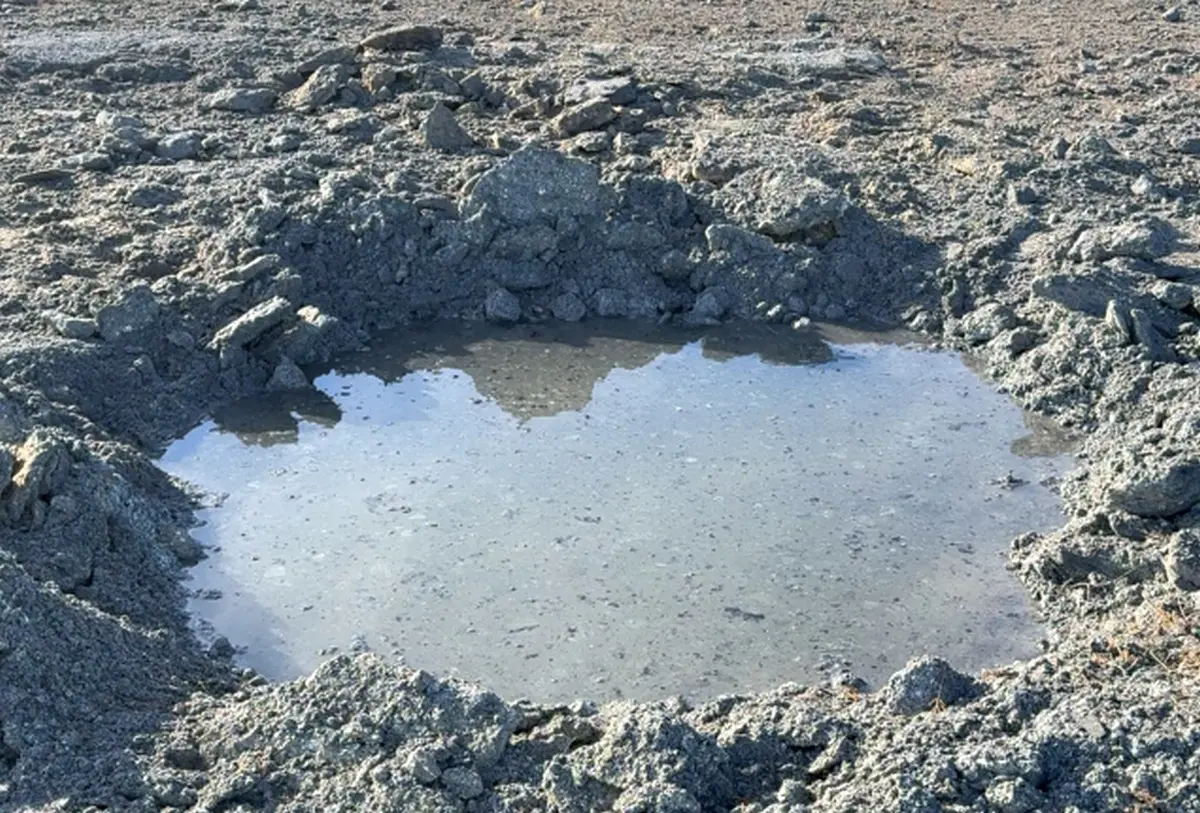 Образовавшаяся воронка. Кадр видео