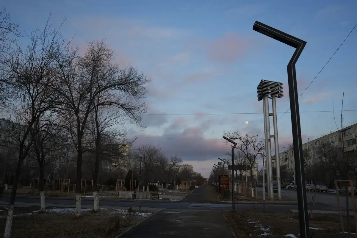 Фонари нового поколения в 11 микрорайоне Актау. Иллюстративное фото: Lada.kz