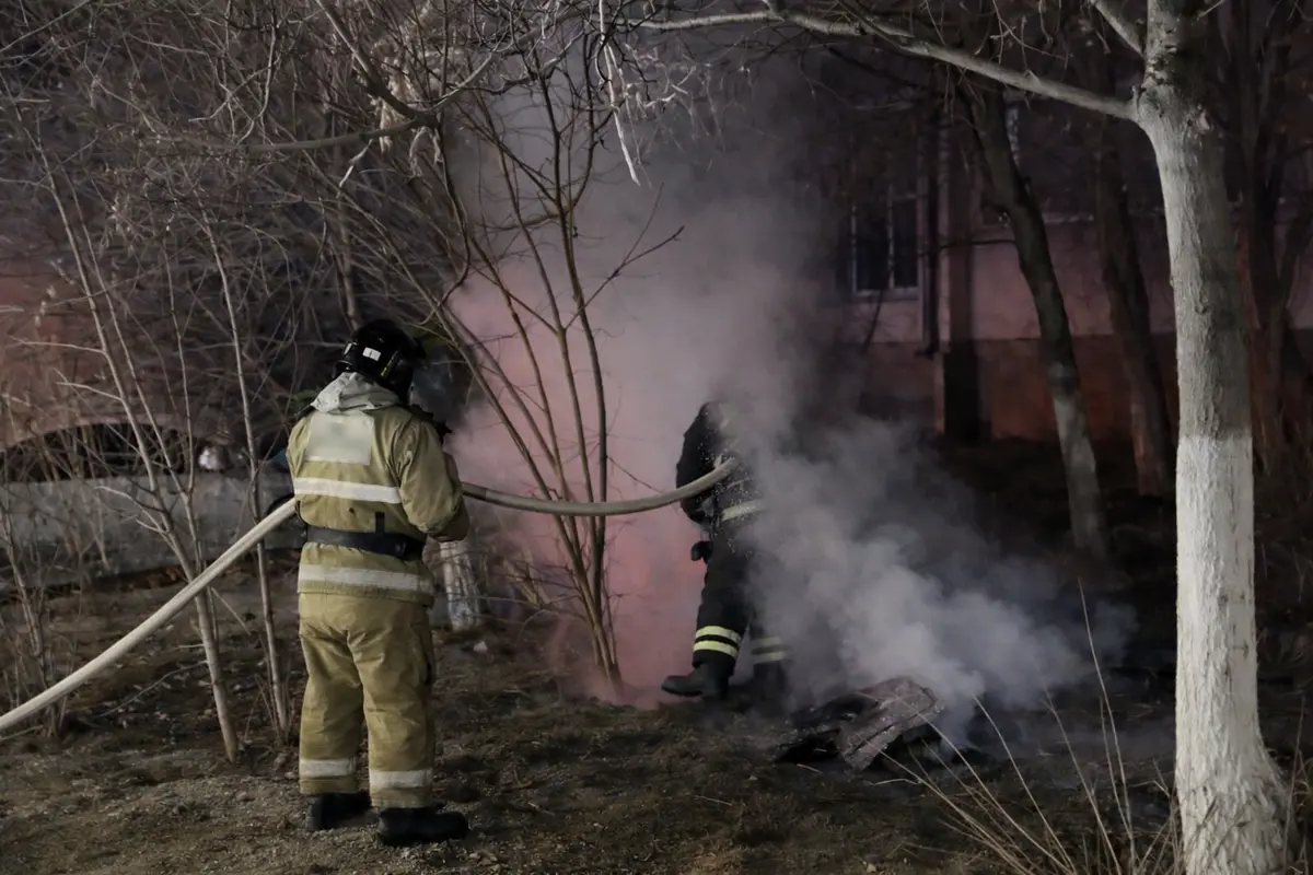 Фото жителей дома, где произошел пожар