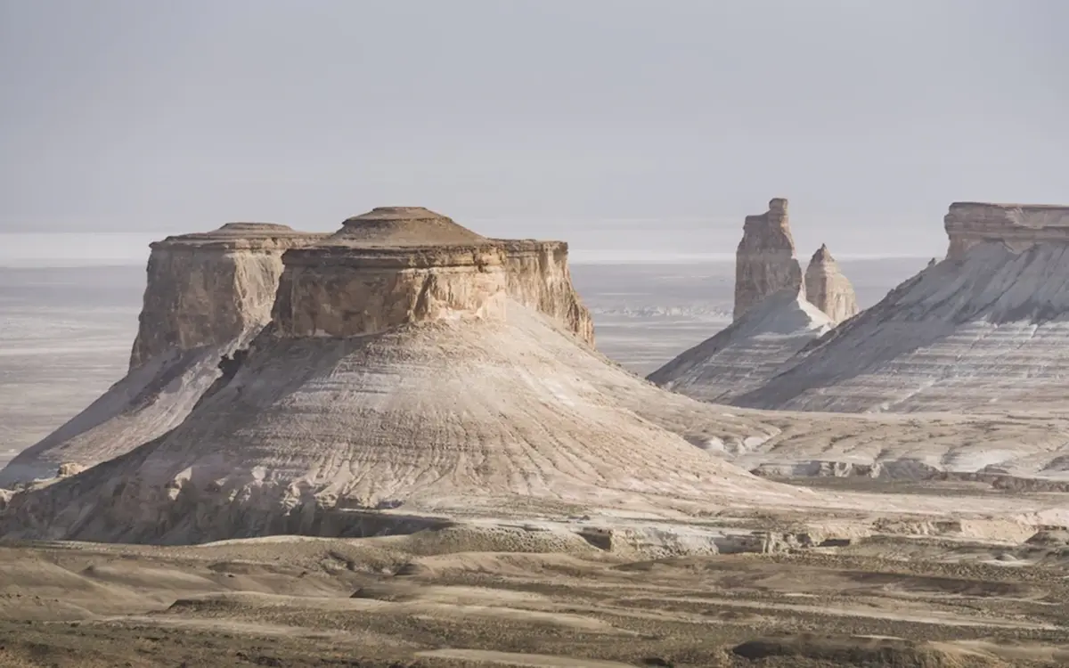 Наравне с Сахарой и Гоби: The Telegraph включил Мангистау в Топ-10 пустынь мира