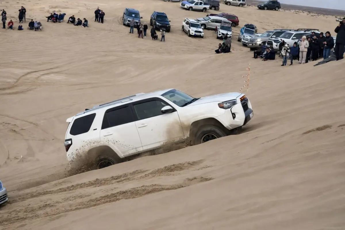 «Битва за бархан»: в Актау прошел турнир по автозаездам на песках