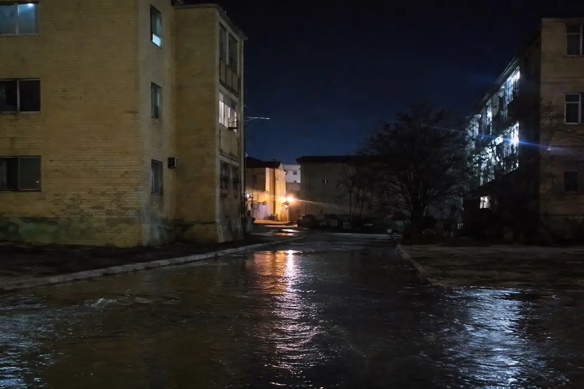 стоп кадр из видео. Улучшен с помощью ИИ