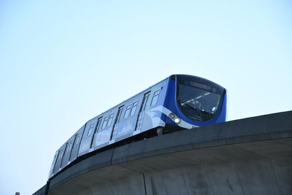 Ужас на платформе в Сиэтле: незнакомца пытались сбросить под поезд