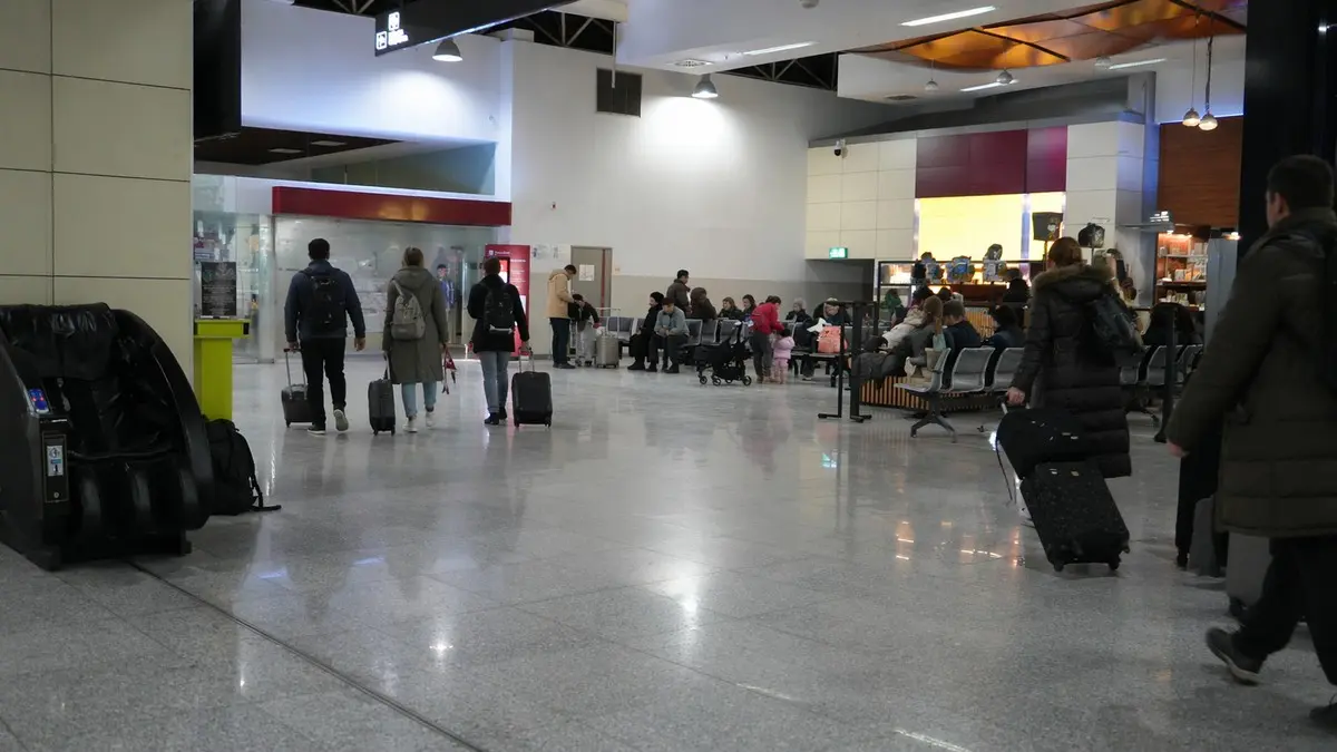 Пассажирку рейса Актау – Алматы сняли с рейса за пьяный дебош