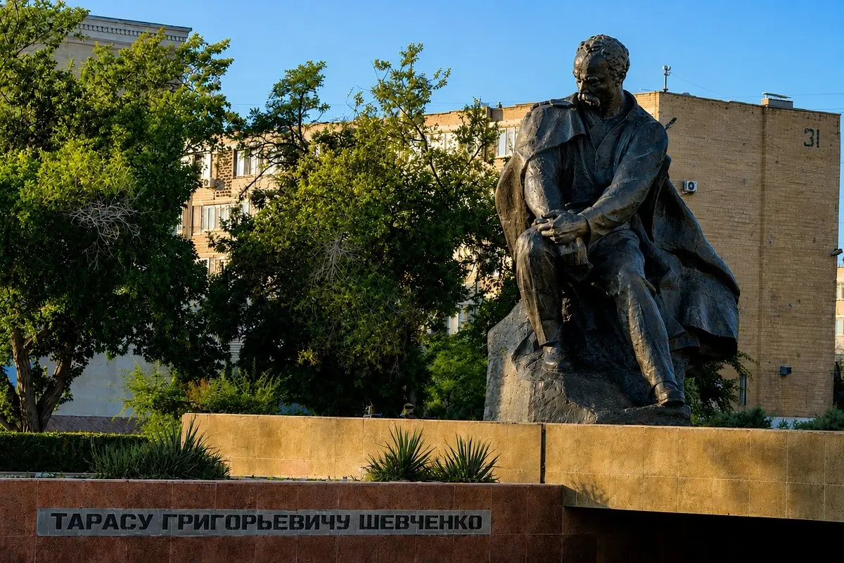Фото автора, улучшенное при помощи ИИ