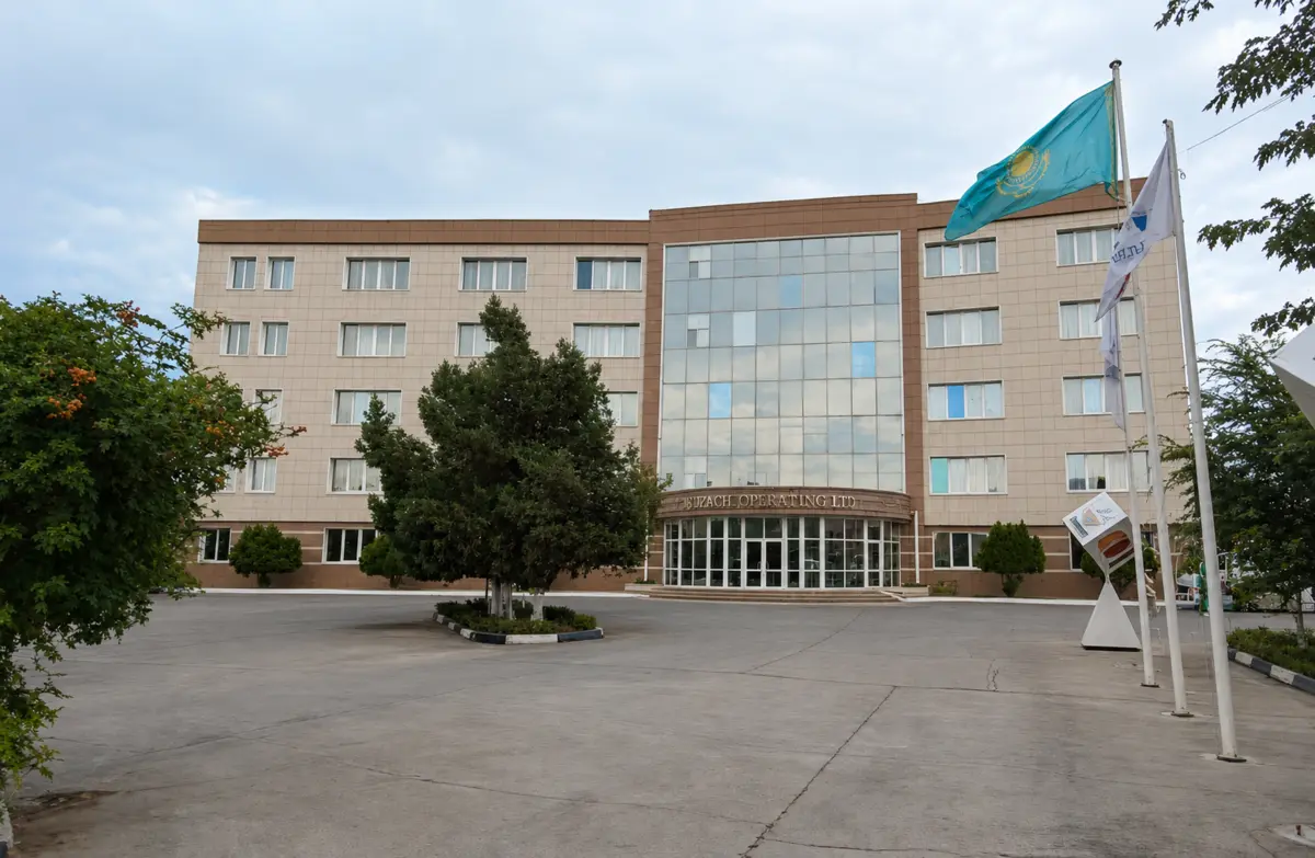 Фото с сайта Yandex.kz. На фото здание компании Buzachi Operating Ltd