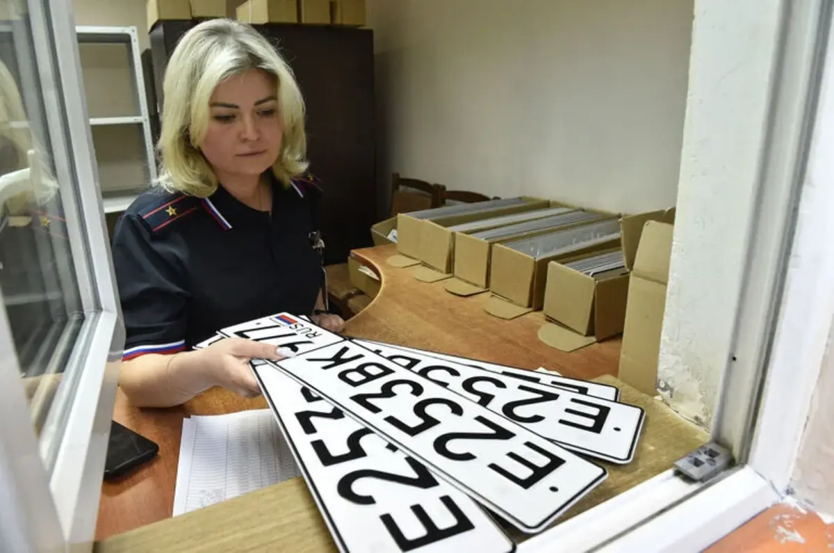© Игорь Самохвалов/«Парламентская газета»  Подробнее в ПГ: https://www.pnp.ru/top/rossiyanam-mogut-razreshit-registraciyu-avto-nakhodyashhikhsya-v-mezhdunarodnom-rozyske.html