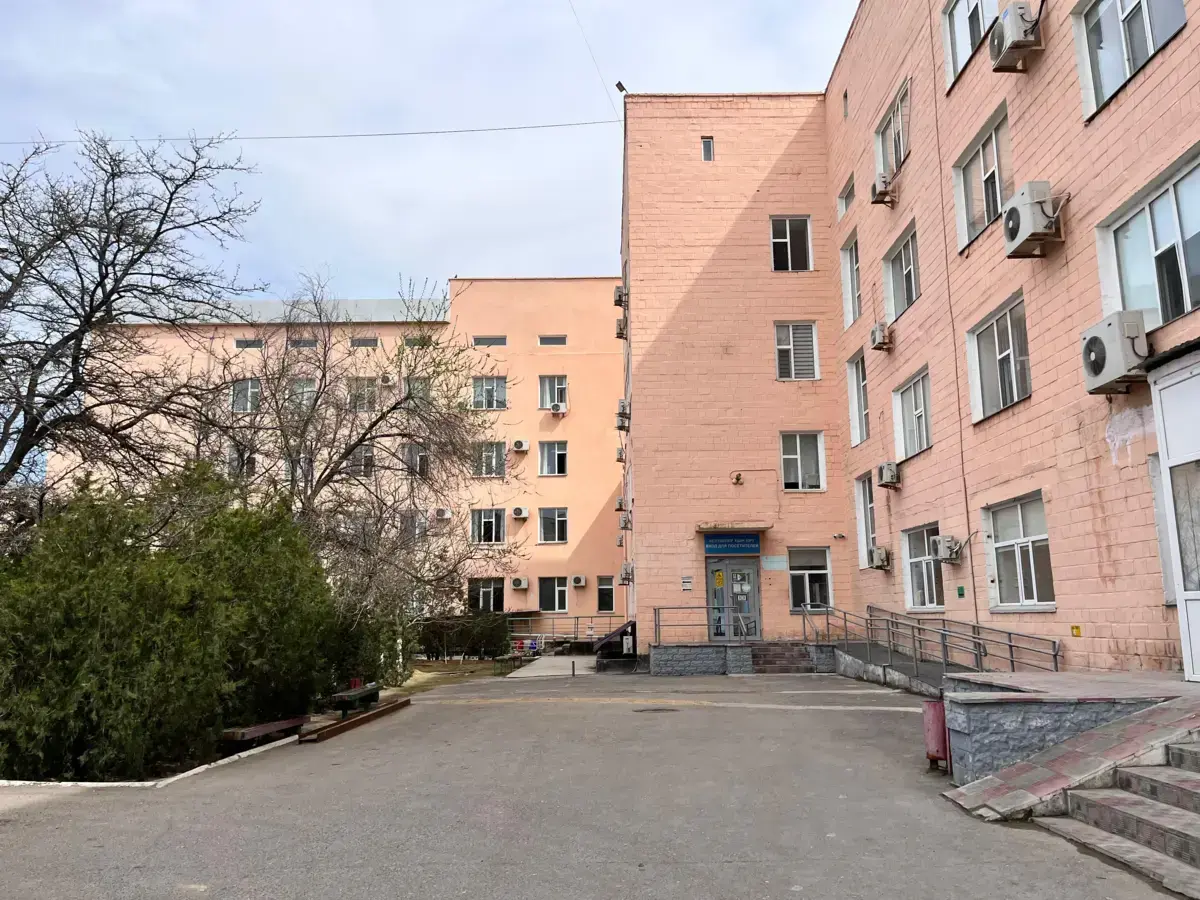 На фото здание областной детской больницы. Фото из архива