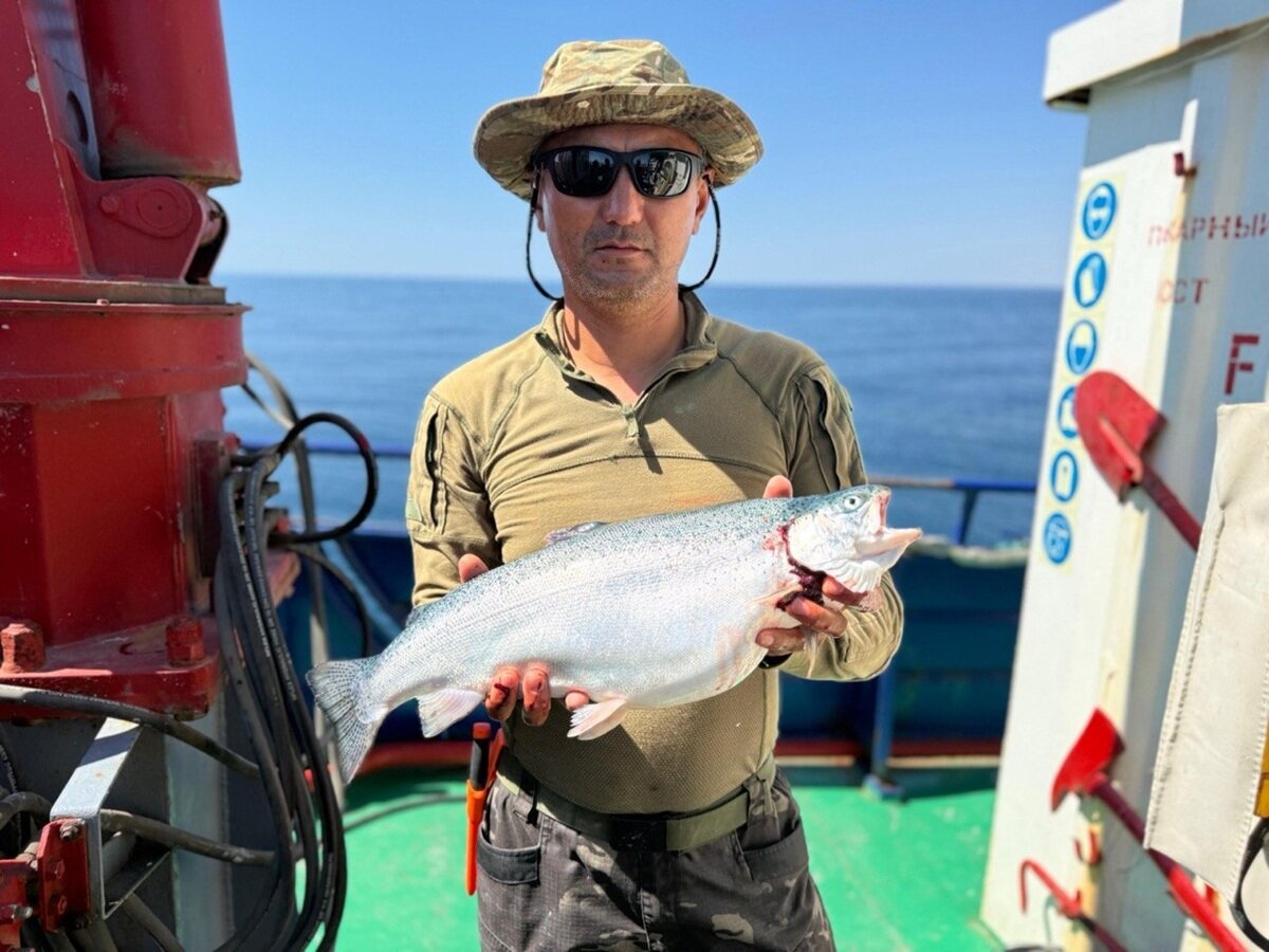 Как в Каспийском море выращивают форель