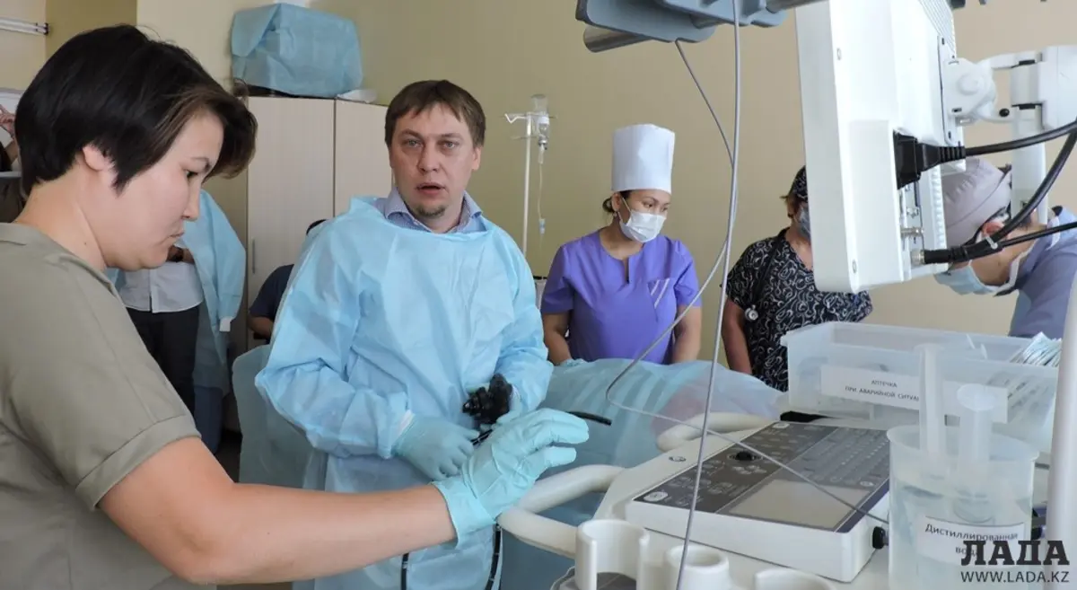 Рыс Усербаева с Сергеем Пироговым, одним из организаторов чемпионата. Фото автора из архива Lada.kz
