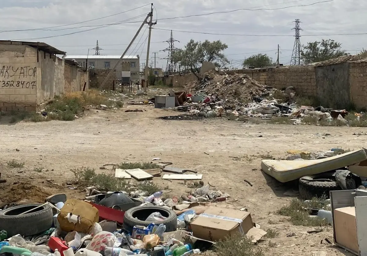 Отходы в Жанаозене. Фото: департамент экологии Мангистауской области