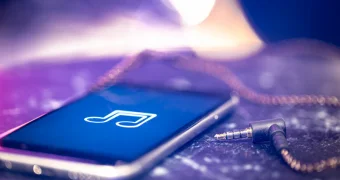 Spotify планирует массовые сокращения - СМИ