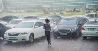 Каждый второй легковой автомобиль в Казахстане старше 20 лет