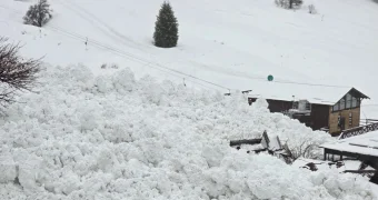 Лавина обрушилась на курорт Алматы, где проходят реабилитацию дети с аутизмом