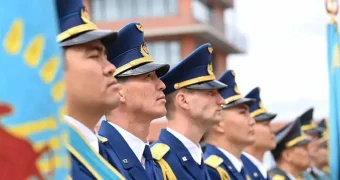 Токаев поздравил казахстанцев с Днем защитника Отечества