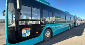 В Актау запустили автобусы по маршруту Актау - аэропорт - Теплый пляж
