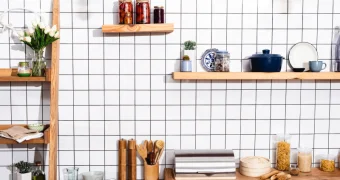 Назван самый опасный предмет на кухне. "Заражает" кишечной палочкой и пневмонией