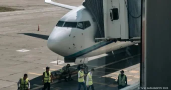 Умер пассажир рейса Костанай - Алматы - самолет экстренно сел в Астане