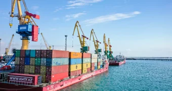Планируется увеличить грузоперевозки между портами Актау и Туркменбаши