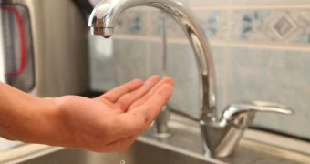 Жители Актау массово жалуются на отсутствие питьевой воды