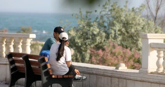 В Актау туристов встречает «разбитая» набережная