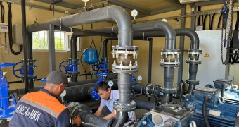 Аким Актау объяснил слабый напор питьевой воды в квартирах горожан