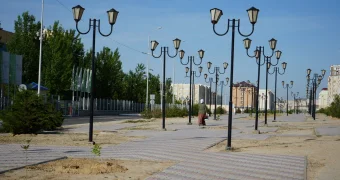 Нет лавочек и урн: благоустроить аллею просят жители Актау