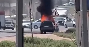 «Легковушка» загорелась на ходу в Актау