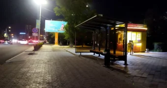 Жители Актау пожаловались на долгое ожидание ночных автобусов