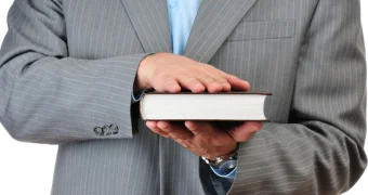 В Мангистау двух госслужащих привлекли к ответственности за нарушение этики