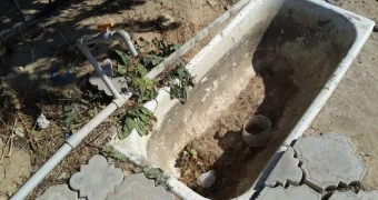 Не для слабонервных! Воду для полива на кладбище в Актау подают в глухую полночь