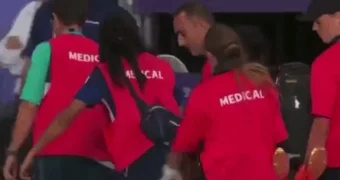 Ужасы Олимпиады: бегун разбился во время битвы за медаль