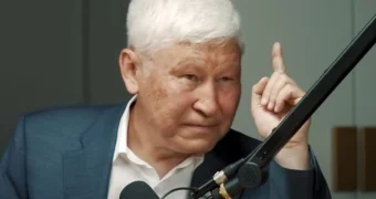 «За то, что набил кому-то морду?»: ученый недоумевает, за что спортсменам дарят такие подарки