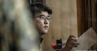 Суд взыскал с Куандыка Бишимбаева материальный ущерб и моральный вред