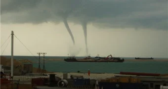 На Каспийском море зафиксировали сильный торнадо