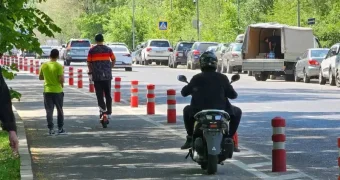 Владельцы мопедов в РК должны установить номерные знаки до 5 апреля 2025 года