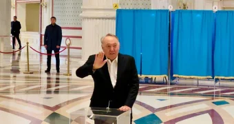 Назарбаев проигнорировал вопрос о стране своего проживания