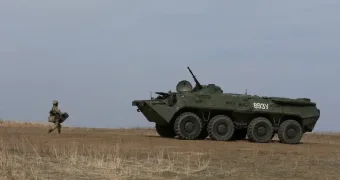 Кто имеет право пользоваться вооружением и военной техникой в Казахстане