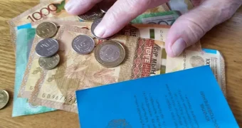 Кто наследует пенсионные накопления умершего и как получить выплату на погребение