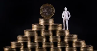 Кому повысят зарплаты в Казахстане