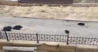 В грязную яму накидали асфальт: качество ремонта дорог возмутило жителей Актау