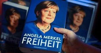 Меркель рассказала об опоздании Путина на саммит из-за пива